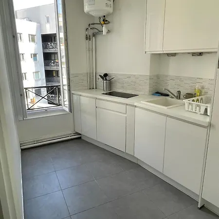 19 Bright, Close To Transport Apartamento